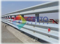 Трехволновые дорожные одноярусные ограждения металлические барьерного типа ТУ 5216-003-03910056-2008