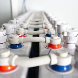 Завод Светорезерв производит различные виды и модификации источников питания постоянного тока